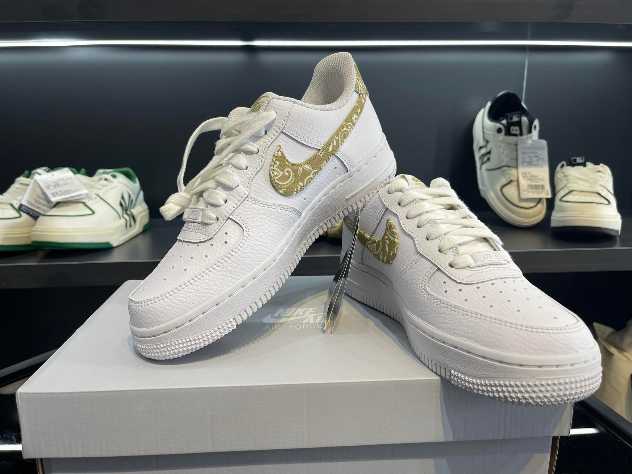 Giày Nike AF1 07 ESS